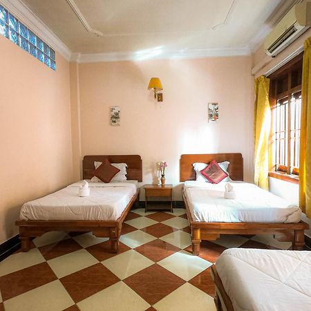 Nawin Palace Guesthouse Phnom Penh Luaran gambar